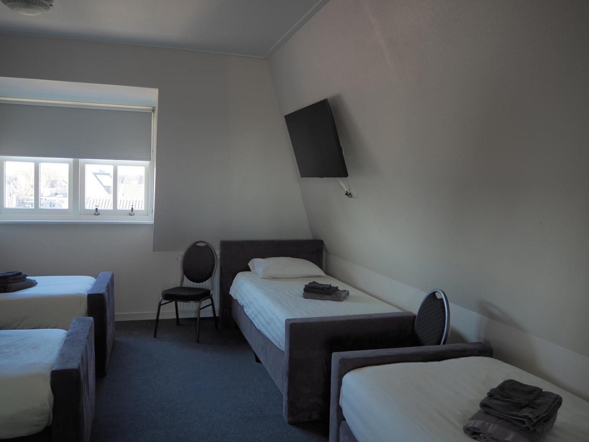 Hotel De Harmonie Sexbierum Eksteriør bilde