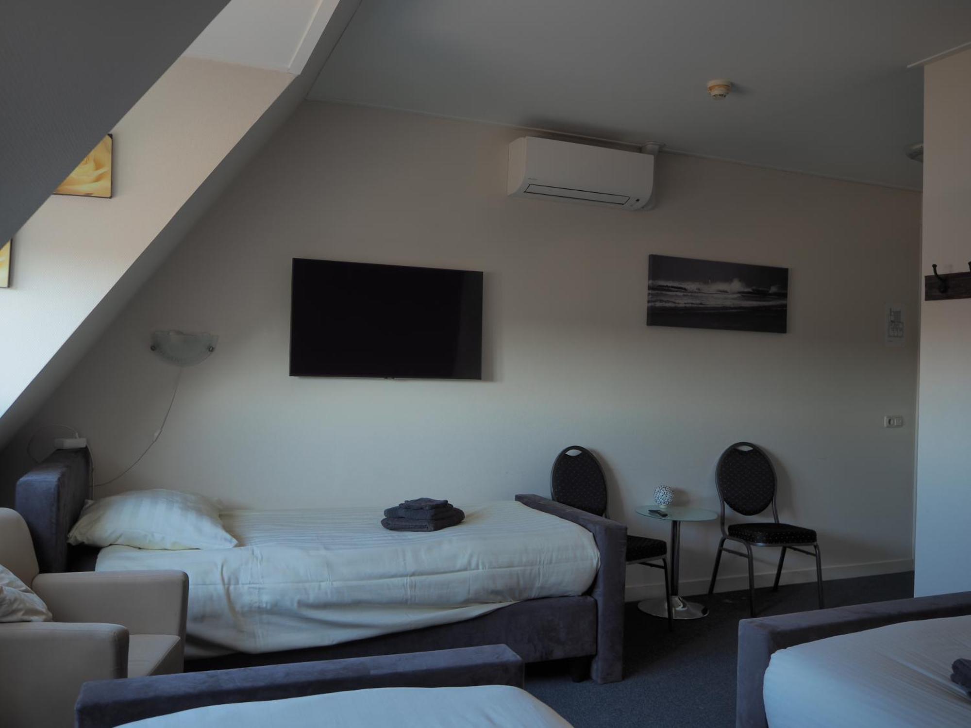 Hotel De Harmonie Sexbierum Eksteriør bilde